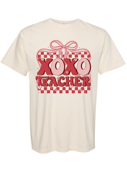 XOXO Teacher Comfort Colors Graphic T-Shirt